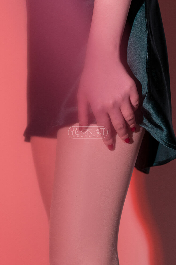 [Charming] Ultra Sheer Transparent Without Trace Crotchless Pantyhose